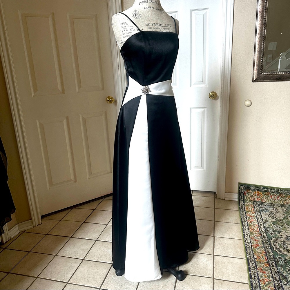 Long Black & White Dress